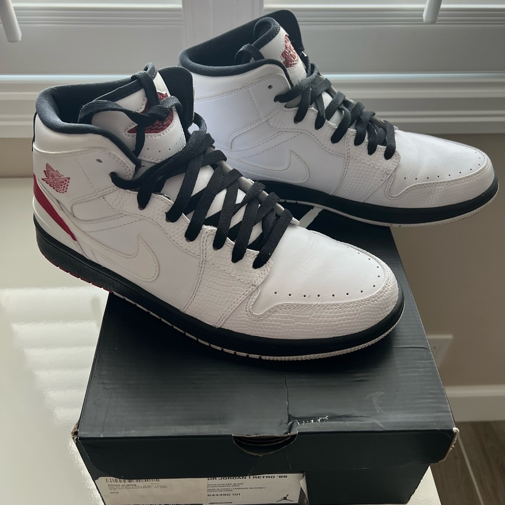 Men’s Air Jordan 1 Retro ‘86 (Mid)
